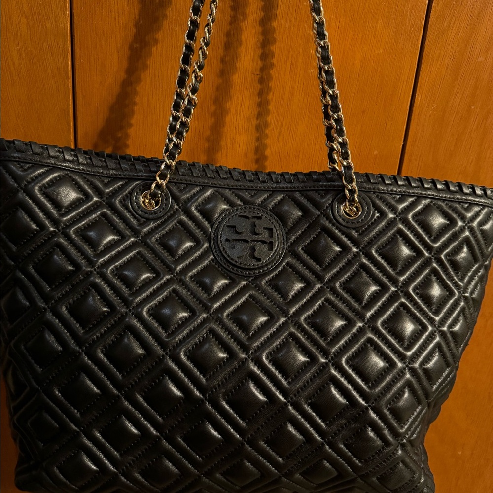 Tory Burch Black Tote(Marion tote) - Picture 4 of 14